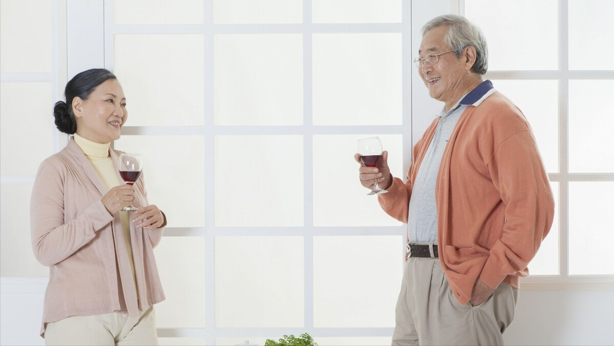 爱因斯坦：利用虫洞我们可以回到过去，基普索恩给出计算结果669 / 作者:第三只手烈 / 帖子ID:130293