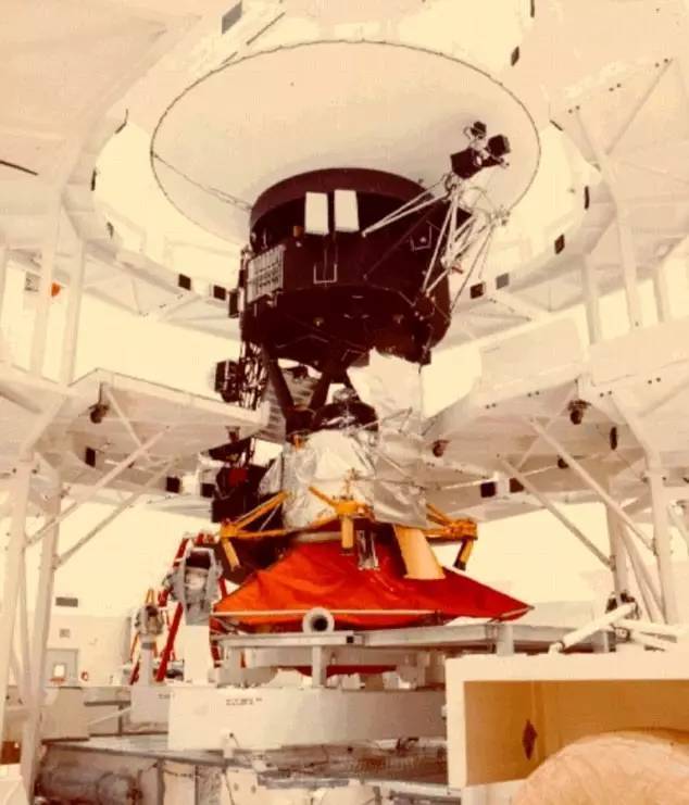 旅行者一号如何与地球保持联系？距离254亿公里的通讯技术解析200 / 作者:单丁鹤纷 / 帖子ID:130885