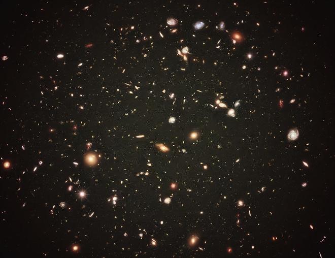 哈勃望远镜深空场震撼揭示：一张照片捕捉十万星系184 / 作者:单丁鹤纷 / 帖子ID:130932
