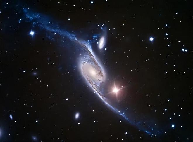 银河系中心异常现象：数十年研究揭示其独特特性485 / 作者:单丁鹤纷 / 帖子ID:130965