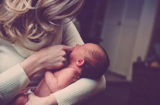 人类婴儿如何在原始社会中生存？探索其生存策略与进化优势529 / 作者:张立武 / 帖子ID:131390