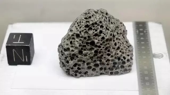 嫦娥五号发现月球水分子：月球有水证据解析344 / 作者:张立武 / 帖子ID:131447