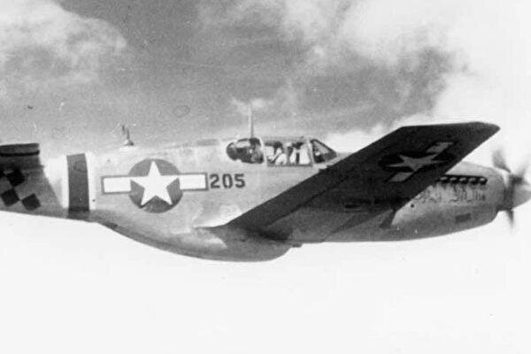 1948年美飞行员戈尔曼P-51战机与UFO空中缠斗半小时事件581 / 作者:张立武 / 帖子ID:131257