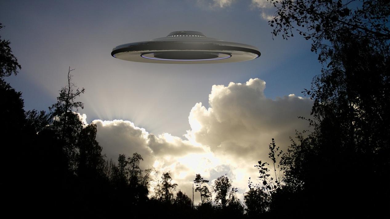 美国UFO报告解密：外星人可能已介入人类社会的惊人发现992 / 作者:张立武 / 帖子ID:131473