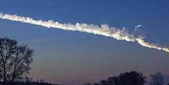 是UFO在保护地球？2013年一颗小行星袭击地球，在空中爆炸解体362 / 作者:UFO爱好者 / 帖子ID:115884