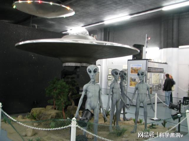 ϣ鱨Ա͸¶Ǽ׹UFOлȡ172 / :UFO / ID:117536