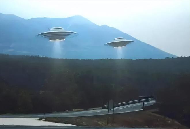 UFOɶҹգٶȺܿ죬ɫâҹ923 / :UFO / ID:117771